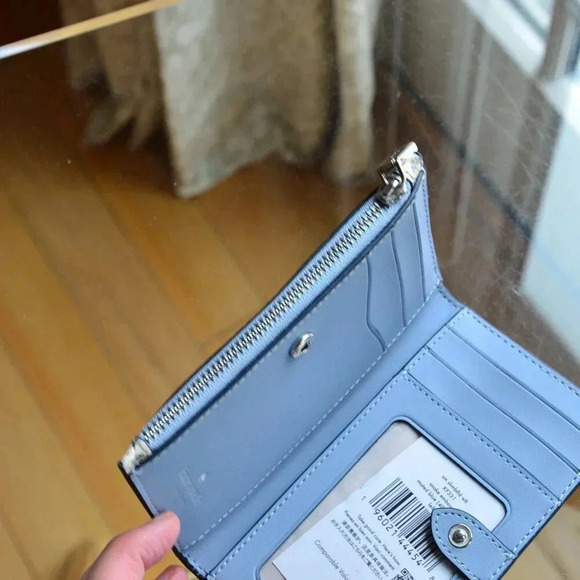 Kate Spade KF331 Leila Small Slim Bifold Wallet - Picture 6 of 7